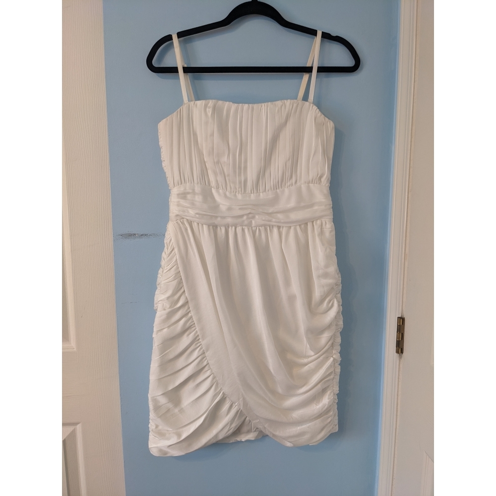 3/$20! H&M Ruched Drape Dress - Picture 2 of 16